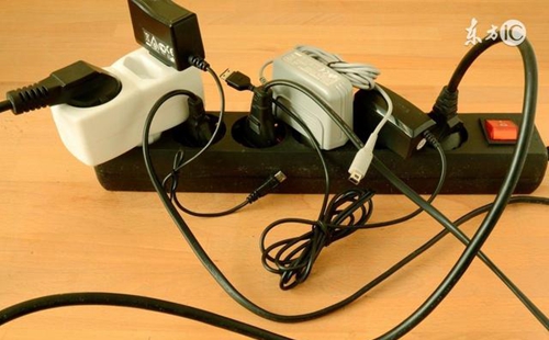 低压直流稳压器的设计分析